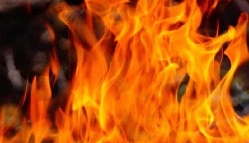 फिरोजाबाद में झोपड़ी में आग लगने से तीन बच्चों की दुखद मौत