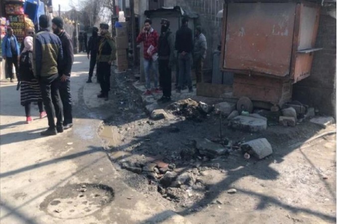72 घंटों में श्रीनगर में दूसरा आतंकी हमला, दो पुलिसकर्मी शहीद