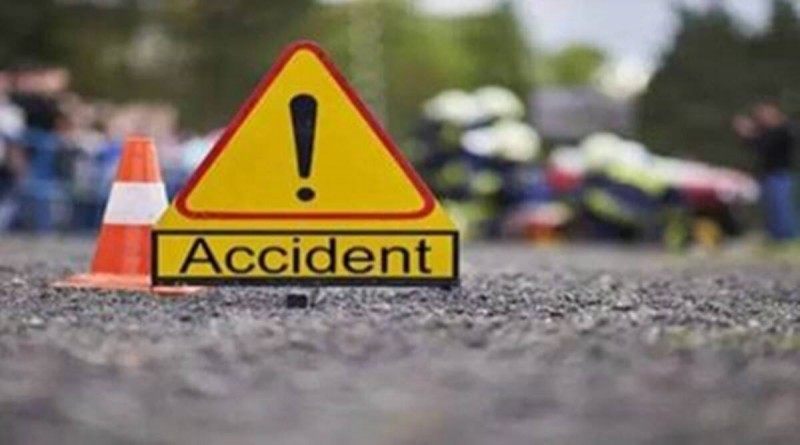 Tragic road accident in Katihar, 6 members of same family died and 3 injured