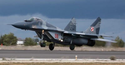 MiG-29: aircraft crashes shortly after take-off, pilot safe