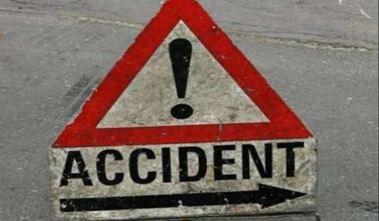 Tragic road accident: Car collides tanker in Mathura, 7 died