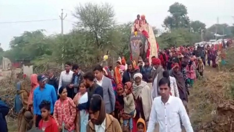 Respect for Guru! Villagers bid retirement farewell to teacher on elephant
