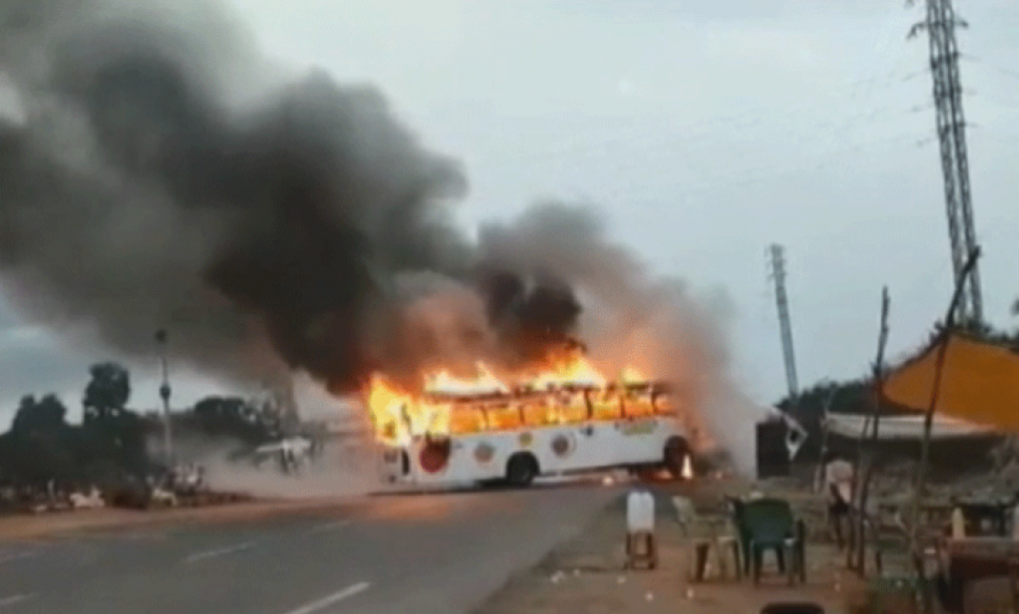 Andhra Pradesh: Fire breaks out in Uttarakhand's pilgrims bus, 12 burnt