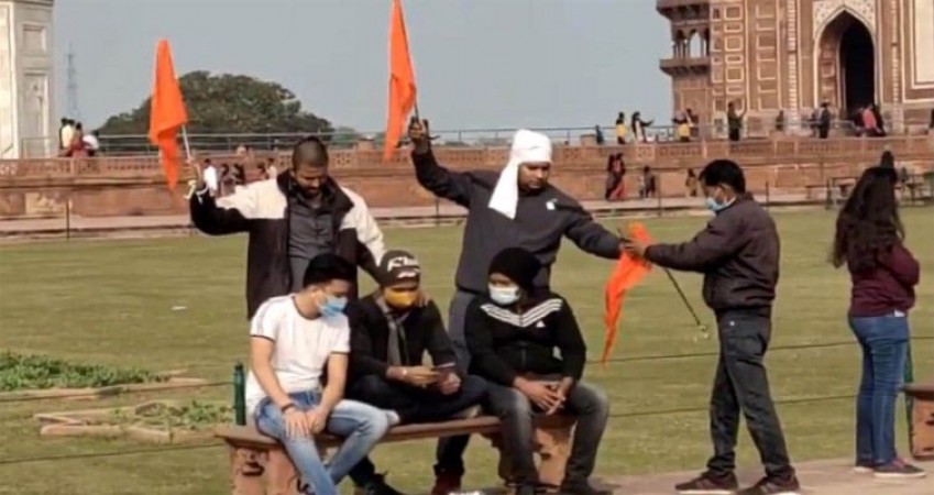 ताज महल में लगाए 'जय श्री राम' के नारे, हिन्दू युवा वाहिनी के 4 सदस्य गिरफ्तार
