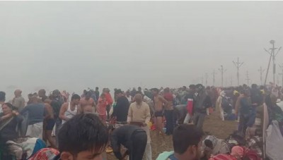 Cold defeated by faith! People taking dip at Prayagraj Sangam since morning on Paush Purnima