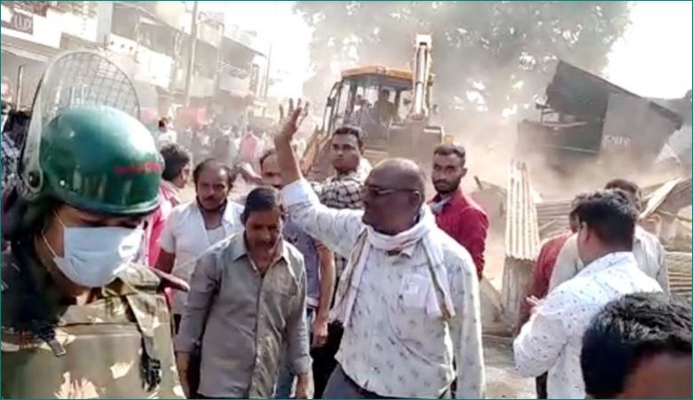 Angry encroachers take oath to become terrorists and Naxalites