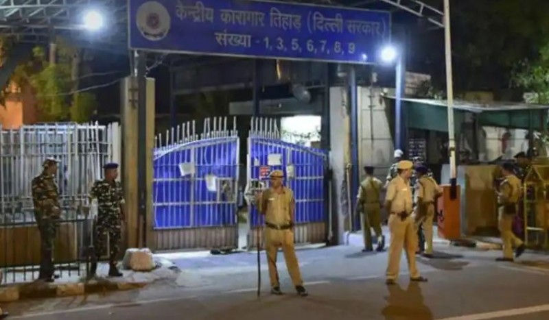 Delhi jails fast spreading corona, 66 prisoners and 48 employees found infected