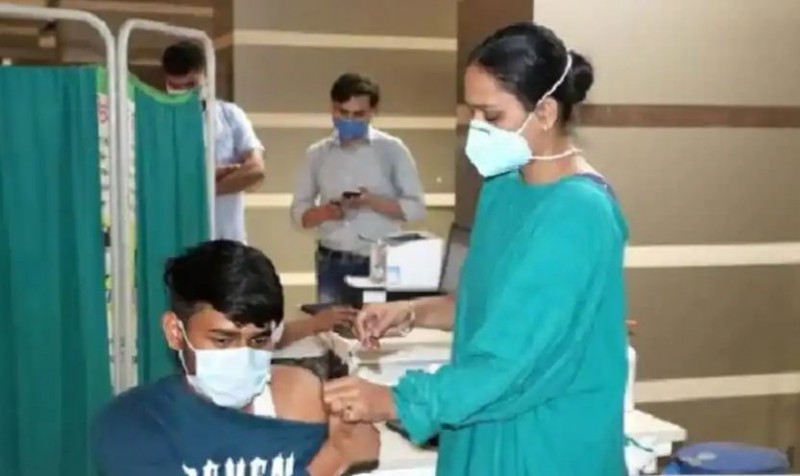 Country's youth to beat Corona, 3 crore youth in the age group of 15-18 took vaccine dose