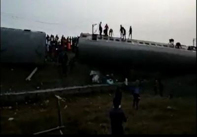 A terrible accident! Bikaner Guwahati Express derails, many likely to die