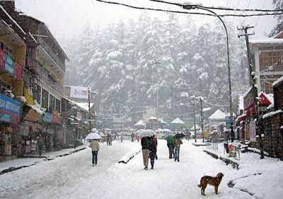 Snowfall in Himachal Pradesh brings pleasant weather, crowds of tourists gathered