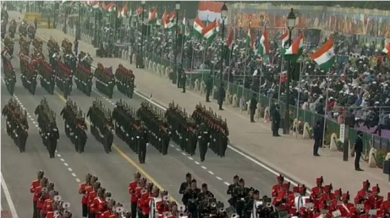 Wearing Army's 73-year-old uniform, Rajput regiment descends on Rajpath, with rifle that smashed PAK