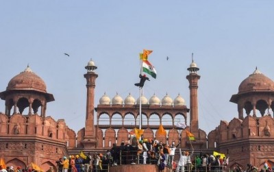 Accused who hoisted religious flag at Red Fort to get relief from court, no arrest till July 20!