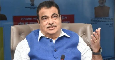 Gadkari's special announcement for electric vehicle owners, said- 'Govt will soon give new gift..'