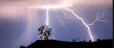 UP: आकाशीय बिजली की चपेट में आने से पांच लोगों की मौत