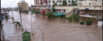 गुजरात में भारी बारिश, स्कूल, कॉलेज बंद