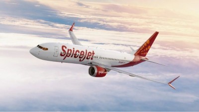 Spicejet के खिलाफ DGCA ने उठाया बड़ा कदम, 50% उड़ानों पर लगा प्रतिबंध