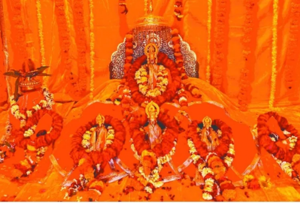 పవిత్ర నేల మరియు వింధ్యవాసిని ఆలయం యొక్క నీరు రామ్ ఆలయం భూమి పూజలో ఉపయోగించబడుతుంది