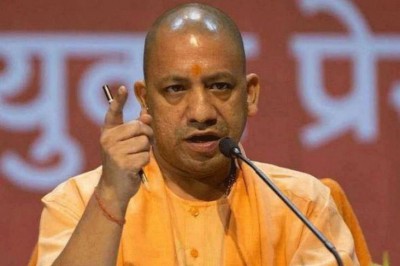 CM Yogi hands over his government plane to the Health Department for Corona