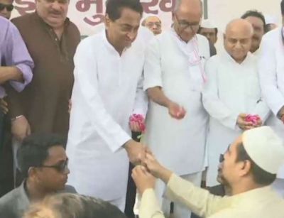 Chief Minister Kamal Nath greets peoples at Idgah Maidan in Bhopal