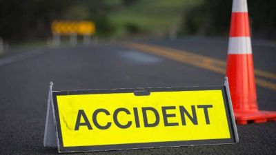 Speeding car collides in the truck parked on raodside, 5 killed