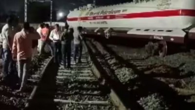 उड़ीसा के बाद जबलपुर में हुआ ट्रेन हादसा, अचानक पटरी से उतर गए डिब्बे और फिर...