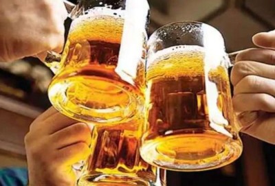 शराब प्रेमियों के लिए खुशखबरी, केजरीवाल सरकार हटाएगी 70% कोरोना टैक्स