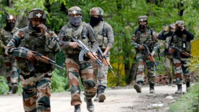 Pakistan violates cease fire in Rajouri sector, an Indian soldier martyred