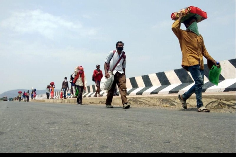 వలస కార్మికులకు ఉపాధి కల్పించడానికి మధ్యప్రదేశ్ ప్రభుత్వం ఉత్సవాలను నిర్వహిస్తుంది