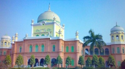 Darul Uloom Deoband issues fatwa on use of alcohol-based sanitizer in Mosques