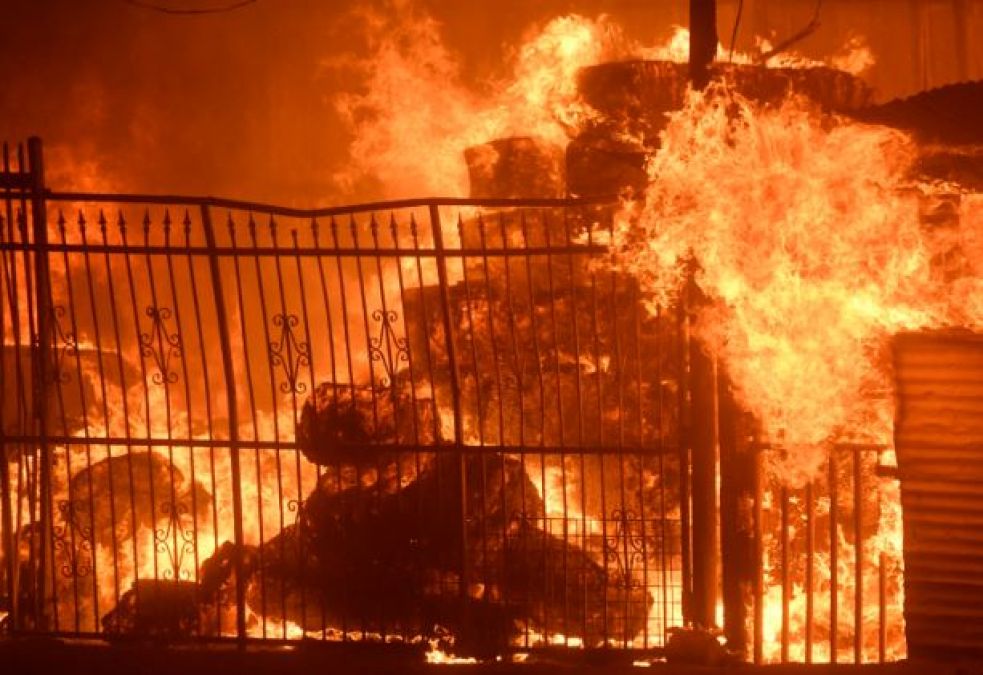कानपुर की पांच फैक्ट्रियों में आग से करोड़ों की संपत्ति जलकर राख
