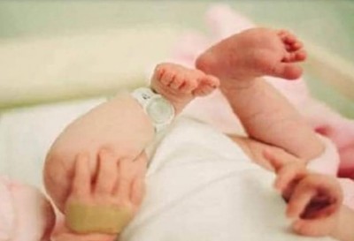 महिला चिकित्सालय ने 'नवजात बच्ची' को घोषित कर दिया मृत, लेकिन तभी आई रोने की आवाज़ और..