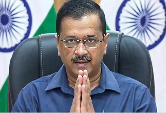 Kejriwal govt to give Rs 1 crore each to kin of 6 martyrs