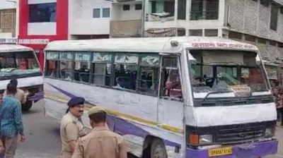 अग्निपथ हिंसा: 27 उपद्रवियों से 13 लाख रुपए वसूलेगी योगी की पुलिस, 36 वाहनों को पहुंचाई थी क्षति