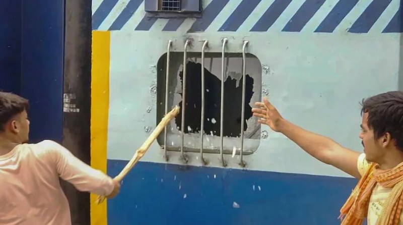 Agneepath: In 4 days, miscreants burnt so many trains, railways did not suffer so much damage even in 10 years.