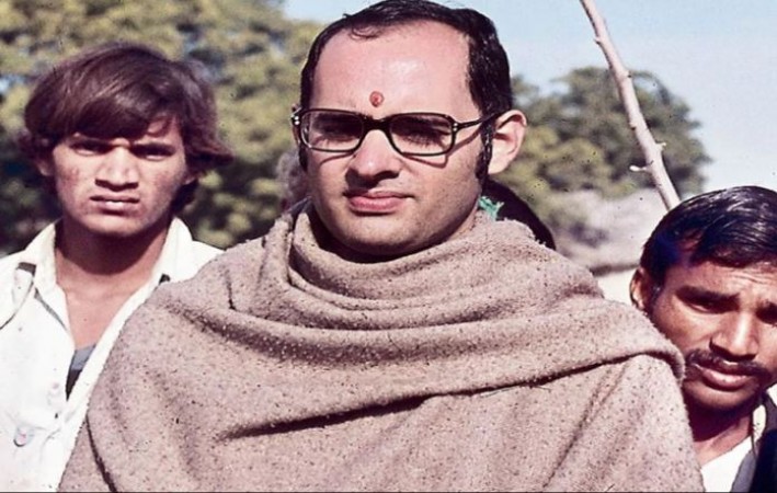 On this day in 1980, Sanjay Gandhi was killed in a plane crash, the  political equations of India had changed | NewsTrack English 1