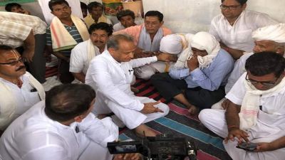 Pandal accident:CM Gehlot meet  family of deceaseds