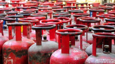 Relief to consumers, LPG cylinder prices decreased