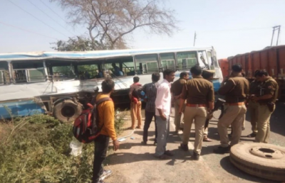 Tragic accident: Uncontrolled bus collides with roadways, 3 passengers died