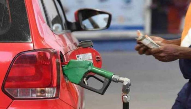 Know today's prices of petrol and diesel in your city