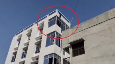 Second-grade child hanged from the fifth floor, just because of this