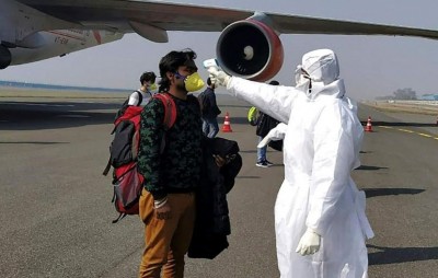 Delhi court issues notice for flight passengers 'not wear masks properly, can now get offloaded..'