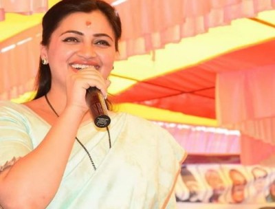 MP Navneet Rana causes havoc with her dance, video went viral
