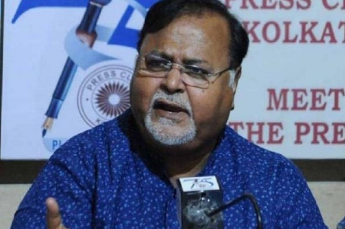 Ponzi scam: CBI sends summons TMC minister Partha Chatterjee, to be presented before March 15