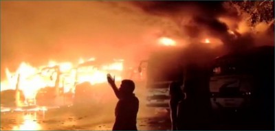 Damoh: Fire breaks out on bus stand, 7 buses burnt down