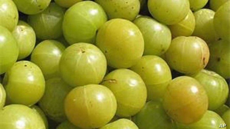 Here's What You Need to Know About the Pros and Cons of Gooseberry Consumption for Health