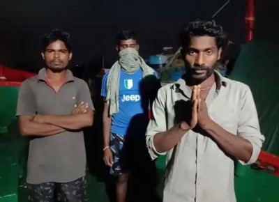 Andhra Pradesh fishermen return home, state government releases helpline