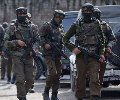 Five soldiers missing from encounter site in Handwara, search operation starts