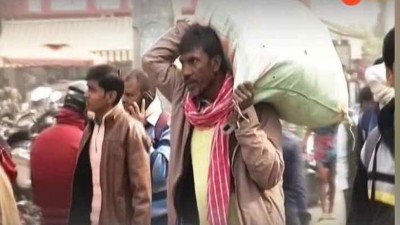 Laborers gathered at the Madhya Pradesh-Maharashtra border home, demands to go home