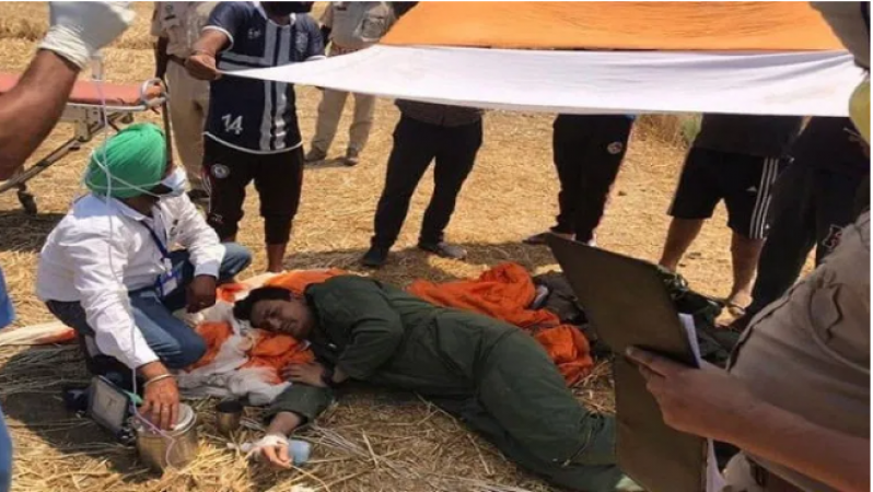 Video: क्रैश हुआ मिग-29 विमान, खेत में गिरा पायलट, मदद के लिए दौड़े आए सिख