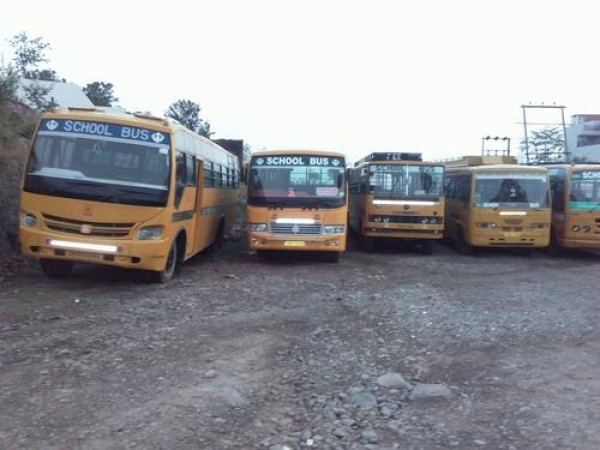 इंदौर में स्कूल तथा कॉलेज की बसों के माध्यम से प्रवासी मजदूरों का होगा परिवहन
